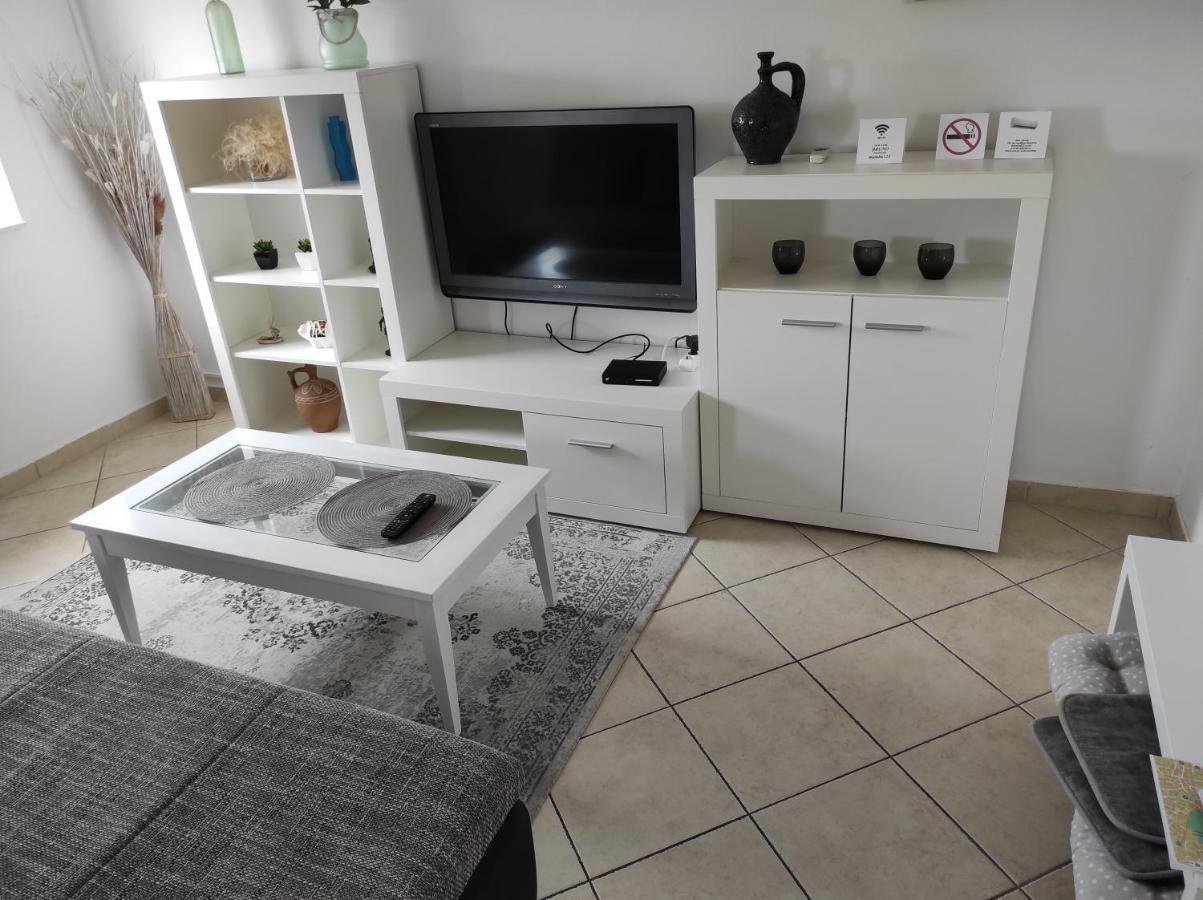 Apartman Eli 2 โรวีน ภายนอก รูปภาพ